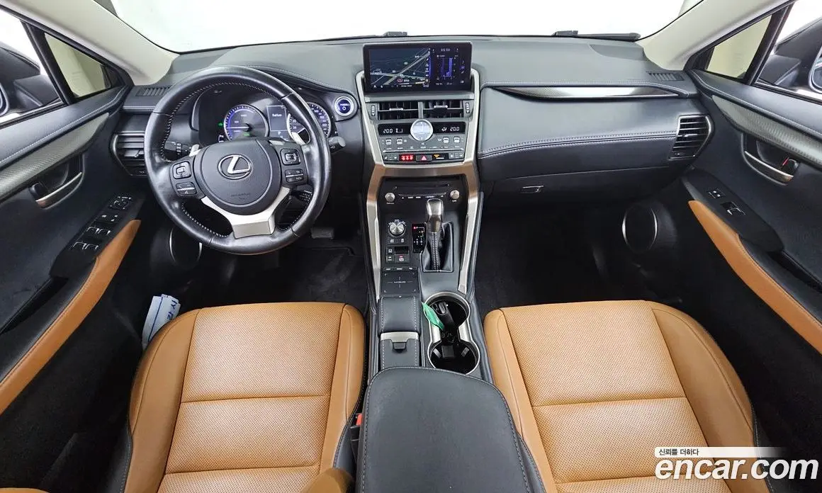 Lexus NX 2020 2.5 автомат (гидро), фото 10 Lexus NX 2020 2.5 автомат (гидро), фото 10