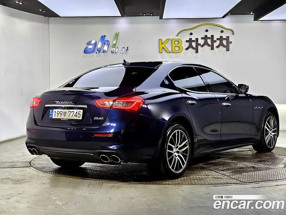 Maserati Ghibli 2018 3.0 автомат (гидро), фото 4 Maserati Ghibli 2018 3.0 автомат (гидро), фото 4