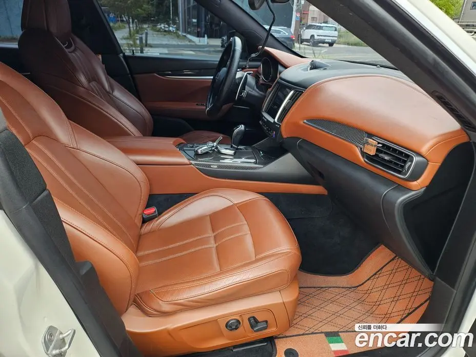 Maserati Levante 2017 3.0 автомат (гидро), фото 14 Maserati Levante 2017 3.0 автомат (гидро), фото 14