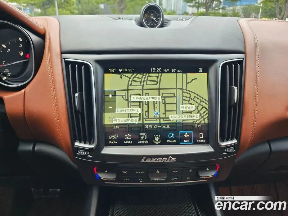 Maserati Levante 2017 3.0 автомат (гидро), фото 17 Maserati Levante 2017 3.0 автомат (гидро), фото 17