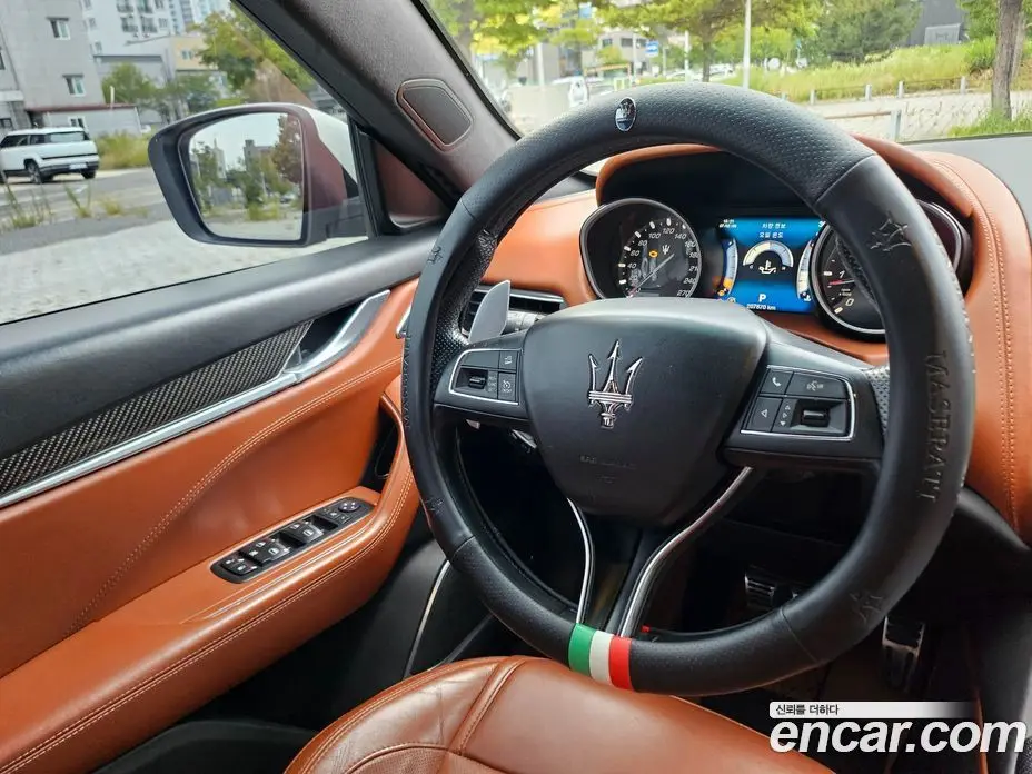 Maserati Levante 2017 3.0 автомат (гидро), фото 19 Maserati Levante 2017 3.0 автомат (гидро), фото 19