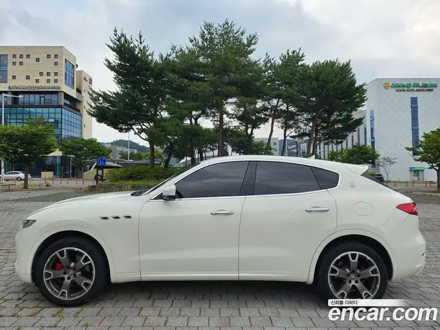 Maserati Levante 2017 3.0 автомат (гидро), миниатюра 5 Maserati Levante 2017 3.0 автомат (гидро), миниатюра 5