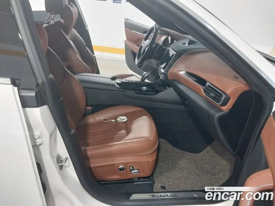Maserati Levante 2022 2.0 автомат (гидро), фото 16 Maserati Levante 2022 2.0 автомат (гидро), фото 16
