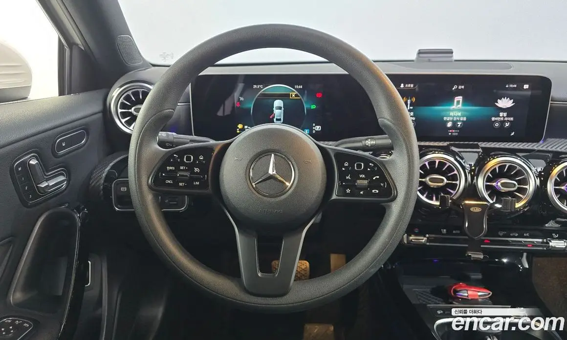 Mercedes-Benz A-Class 2020 2.0 автомат (гидро), фото 15