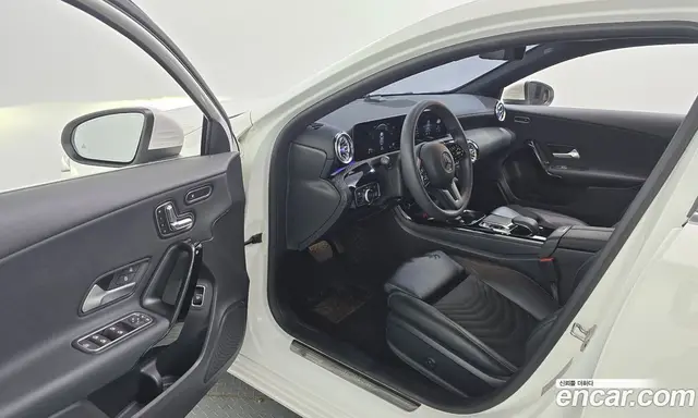 Mercedes-Benz A-Class 2020 2.0 автомат (гидро), миниатюра 10