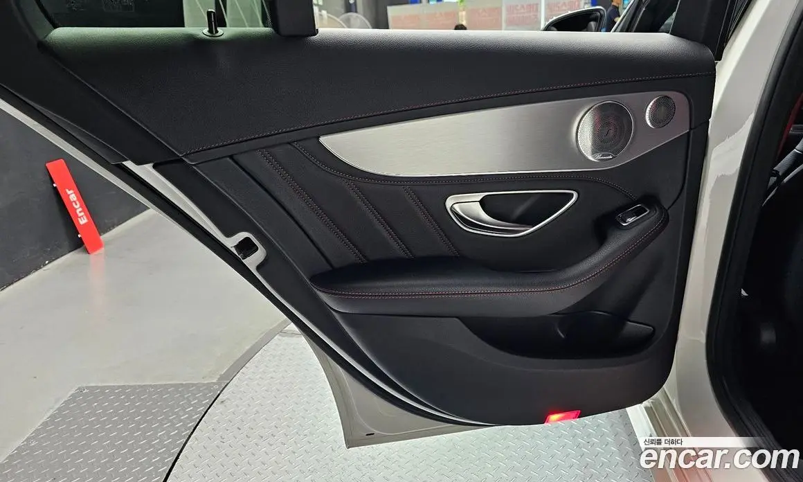 Mercedes-Benz C-Class 2017 3.0 автомат (гидро), фото 15 Mercedes-Benz C-Class 2017 3.0 автомат (гидро), фото 15