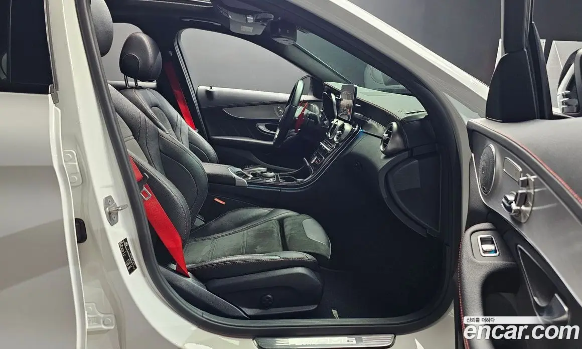 Mercedes-Benz C-Class 2017 3.0 автомат (гидро), фото 16 Mercedes-Benz C-Class 2017 3.0 автомат (гидро), фото 16