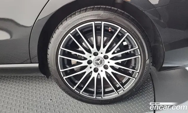 Mercedes-Benz C-Class 2024 2.0 автомат (гидро), миниатюра 7 Mercedes-Benz C-Class 2024 2.0 автомат (гидро), миниатюра 7