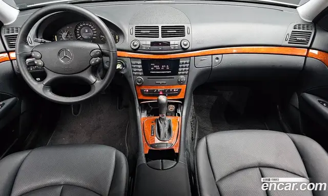 Mercedes-Benz E-Class 2007 1.8 автомат (гидро), миниатюра 9