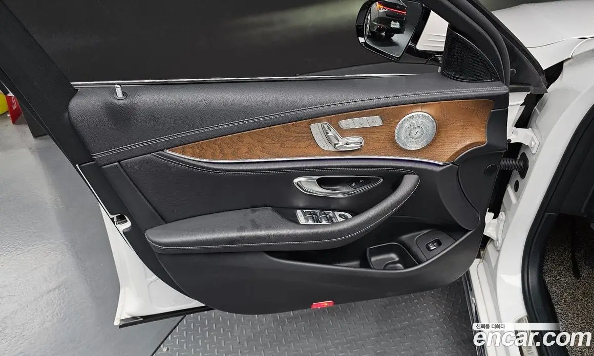 Mercedes-Benz E-Class 2019 2.0 автомат (гидро), фото 13 Mercedes-Benz E-Class 2019 2.0 автомат (гидро), фото 13
