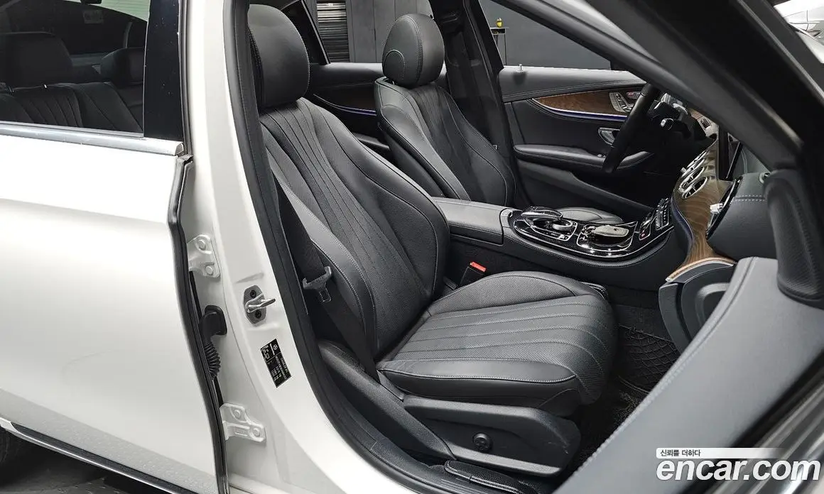 Mercedes-Benz E-Class 2019 2.0 автомат (гидро), фото 15 Mercedes-Benz E-Class 2019 2.0 автомат (гидро), фото 15