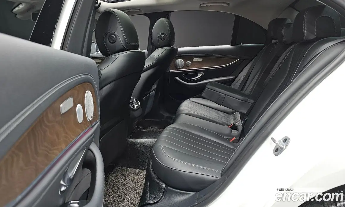 Mercedes-Benz E-Class 2019 2.0 автомат (гидро), фото 16 Mercedes-Benz E-Class 2019 2.0 автомат (гидро), фото 16