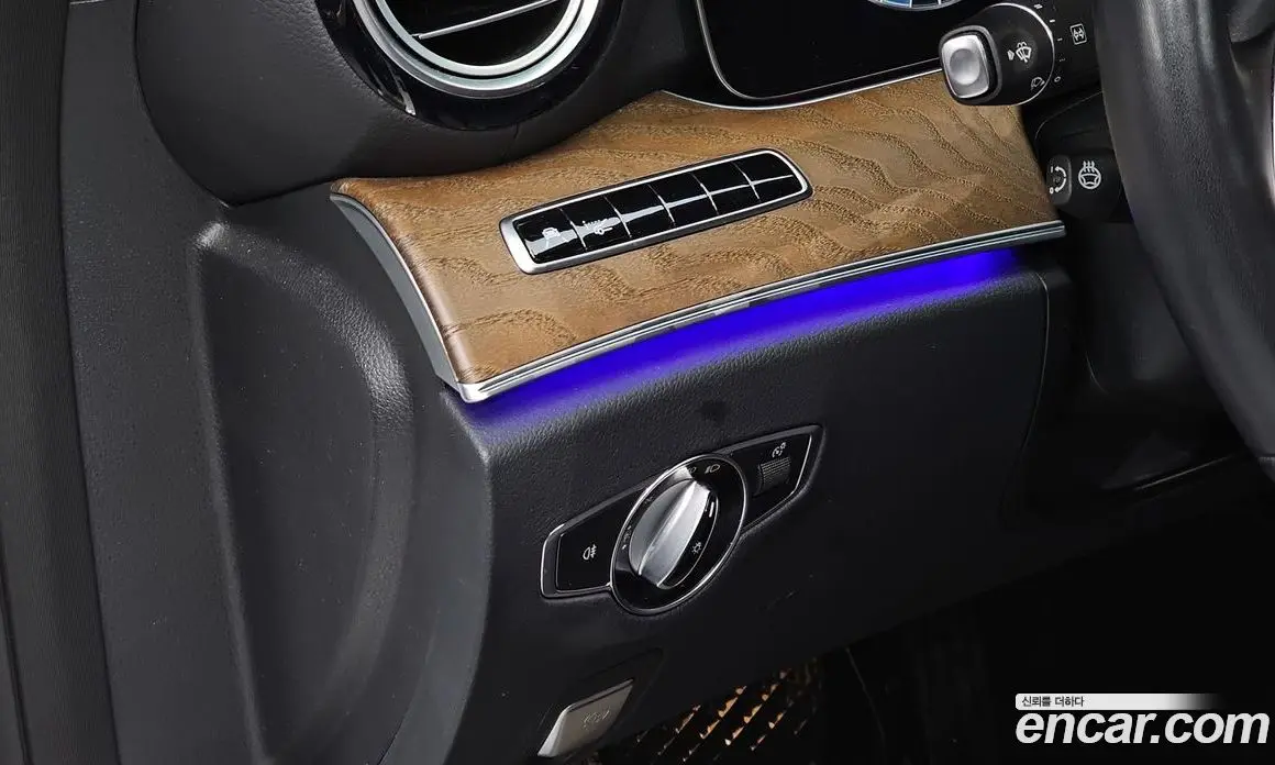 Mercedes-Benz E-Class 2019 2.0 автомат (гидро), фото 18 Mercedes-Benz E-Class 2019 2.0 автомат (гидро), фото 18
