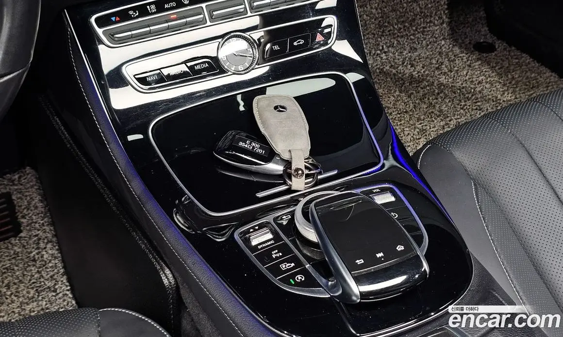 Mercedes-Benz E-Class 2019 2.0 автомат (гидро), фото 24 Mercedes-Benz E-Class 2019 2.0 автомат (гидро), фото 24