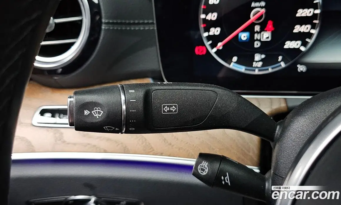 Mercedes-Benz E-Class 2019 2.0 автомат (гидро), фото 30 Mercedes-Benz E-Class 2019 2.0 автомат (гидро), фото 30