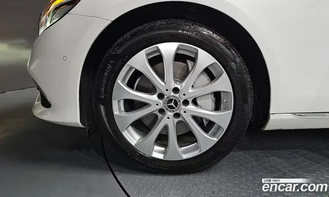 Mercedes-Benz E-Class 2019 2.0 автомат (гидро), миниатюра 4 Mercedes-Benz E-Class 2019 2.0 автомат (гидро), миниатюра 4