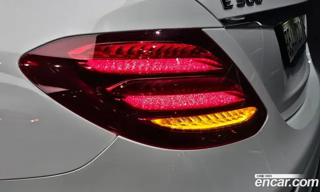 Mercedes-Benz E-Class 2019 2.0 автомат (гидро), миниатюра 8 Mercedes-Benz E-Class 2019 2.0 автомат (гидро), миниатюра 8