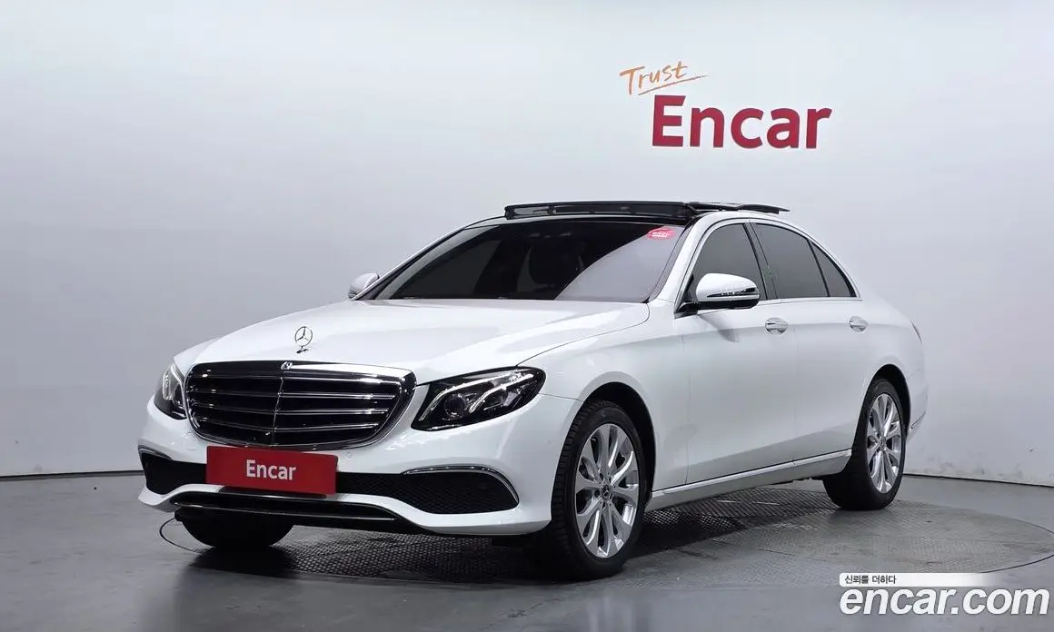 Mercedes-Benz E-Class 2019 2.0 автомат (гидро), фото 1 Mercedes-Benz E-Class 2019 2.0 автомат (гидро), фото 1
