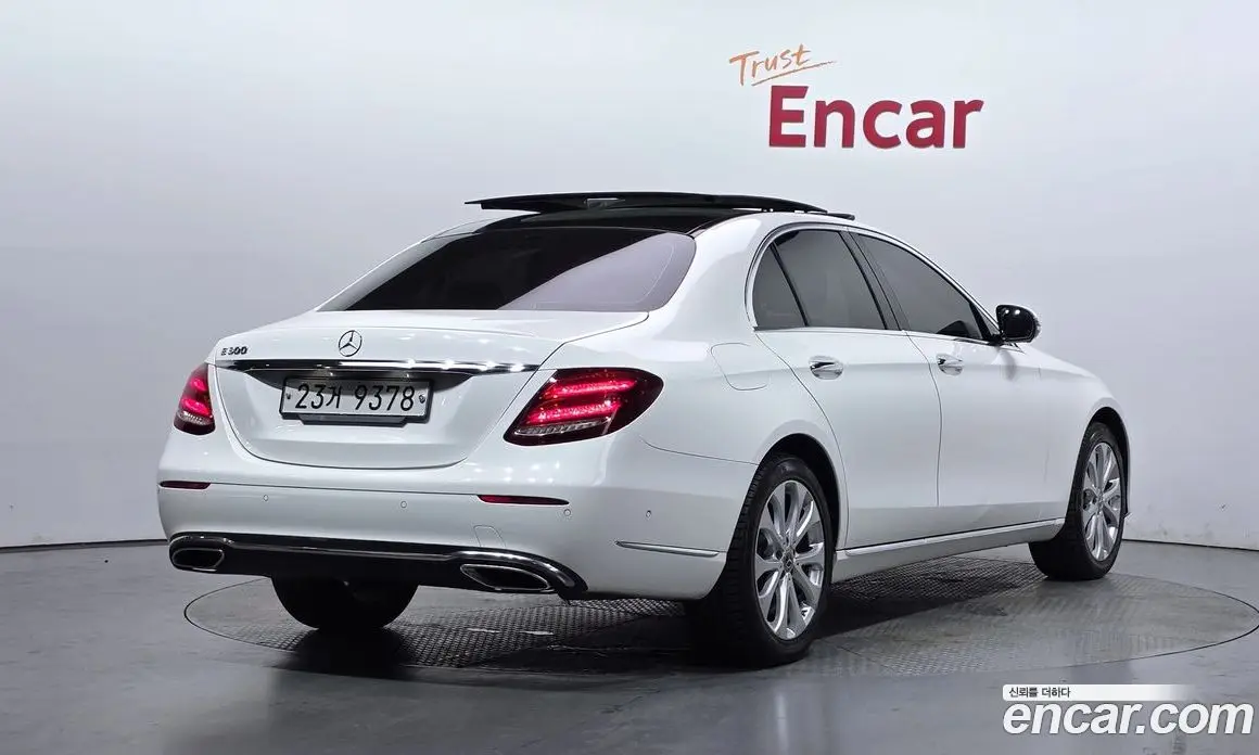 Mercedes-Benz E-Class 2019 2.0 автомат (гидро), фото 2 Mercedes-Benz E-Class 2019 2.0 автомат (гидро), фото 2