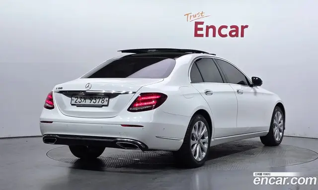 Mercedes-Benz E-Class 2019 2.0 автомат (гидро), миниатюра 2 Mercedes-Benz E-Class 2019 2.0 автомат (гидро), миниатюра 2