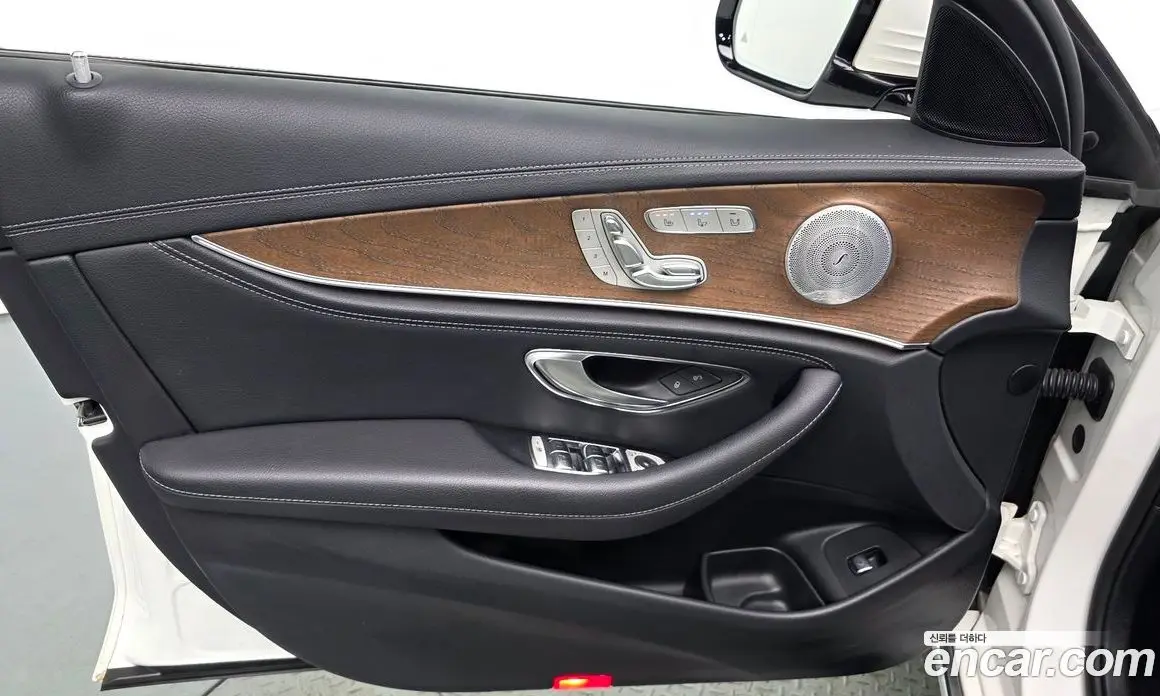 Mercedes-Benz E-Class 2019 2.0 автомат (гидро), фото 14 Mercedes-Benz E-Class 2019 2.0 автомат (гидро), фото 14