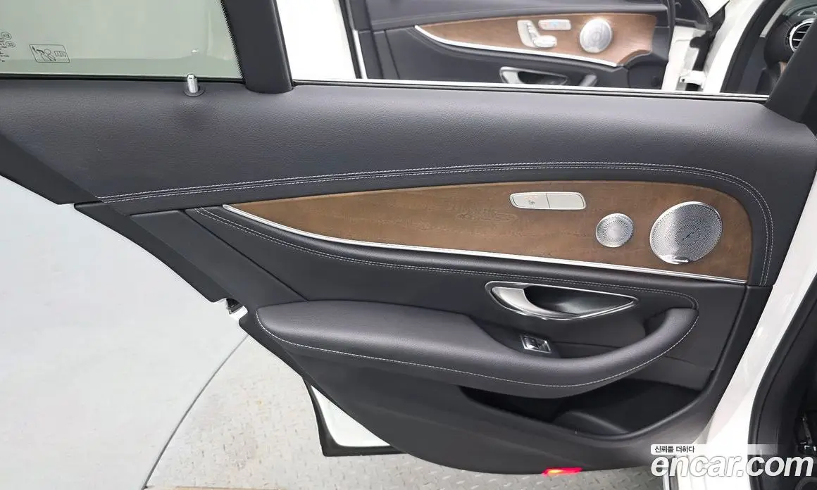 Mercedes-Benz E-Class 2019 2.0 автомат (гидро), фото 15 Mercedes-Benz E-Class 2019 2.0 автомат (гидро), фото 15