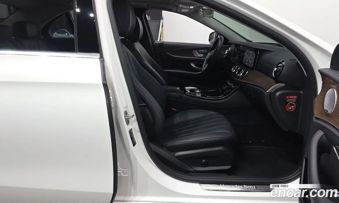 Mercedes-Benz E-Class 2019 2.0 автомат (гидро), фото 16 Mercedes-Benz E-Class 2019 2.0 автомат (гидро), фото 16