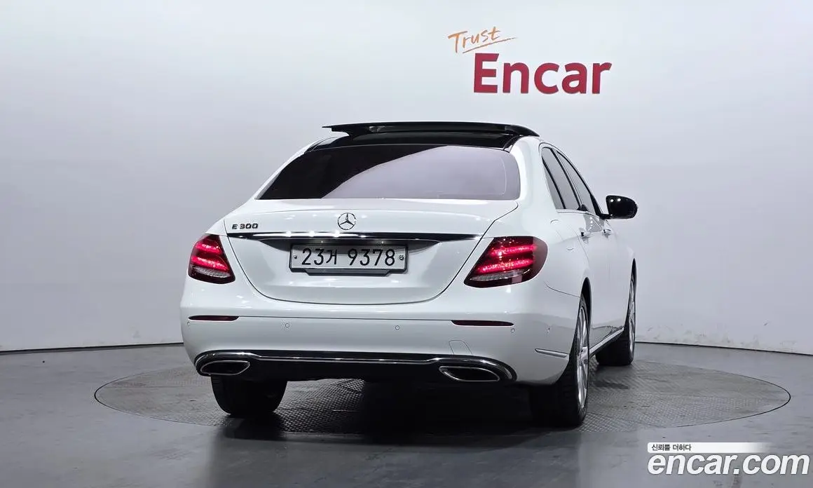 Mercedes-Benz E-Class 2019 2.0 автомат (гидро), фото 4 Mercedes-Benz E-Class 2019 2.0 автомат (гидро), фото 4