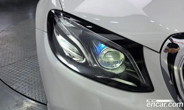 Mercedes-Benz E-Class 2019 2.0 автомат (гидро), миниатюра 8 Mercedes-Benz E-Class 2019 2.0 автомат (гидро), миниатюра 8