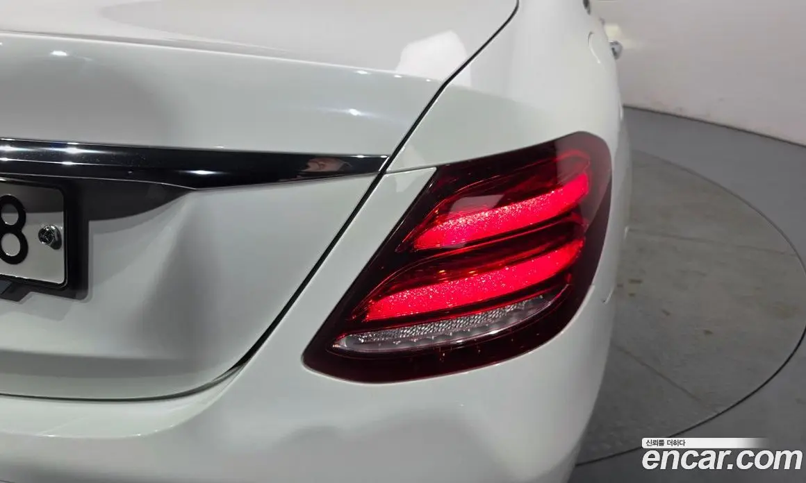 Mercedes-Benz E-Class 2019 2.0 автомат (гидро), фото 9 Mercedes-Benz E-Class 2019 2.0 автомат (гидро), фото 9