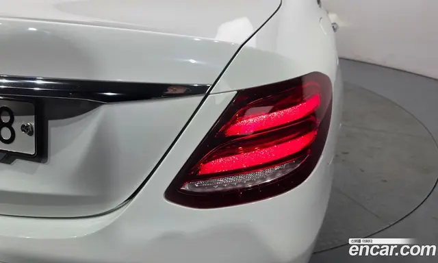 Mercedes-Benz E-Class 2019 2.0 автомат (гидро), миниатюра 9 Mercedes-Benz E-Class 2019 2.0 автомат (гидро), миниатюра 9
