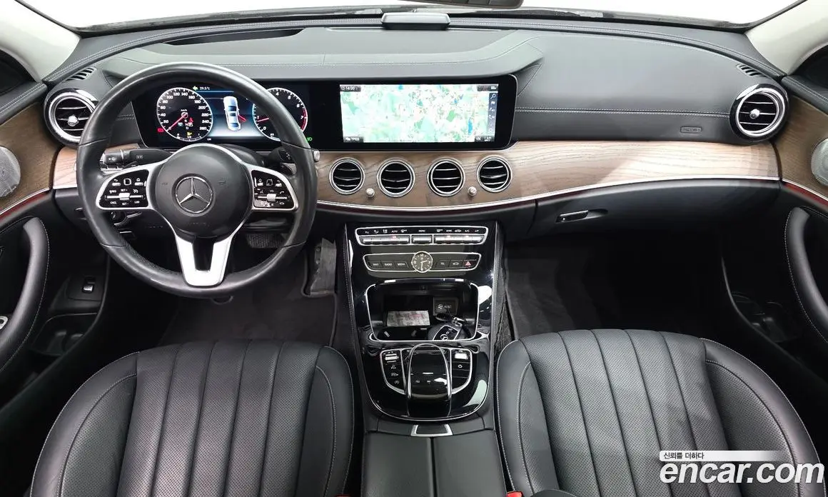 Mercedes-Benz E-Class 2019 2.0 автомат (гидро), фото 10 Mercedes-Benz E-Class 2019 2.0 автомат (гидро), фото 10