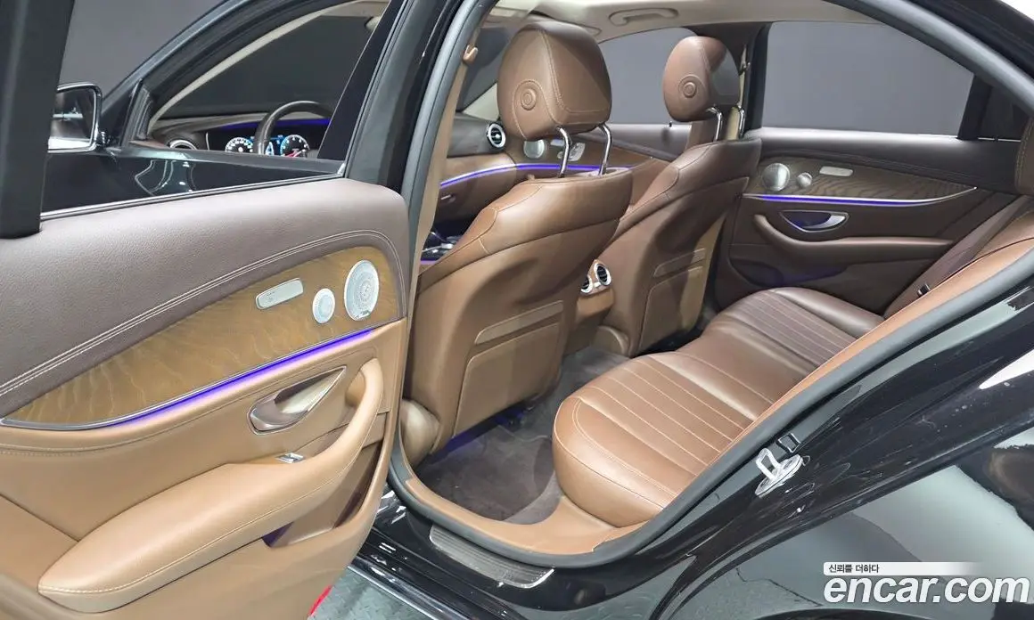 Mercedes-Benz E-Class 2020 2.0 автомат (гидро), фото 18 Mercedes-Benz E-Class 2020 2.0 автомат (гидро), фото 18