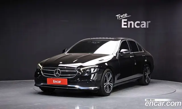 Mercedes-Benz E-Class 2021 2.0 автомат (гидро), миниатюра 1