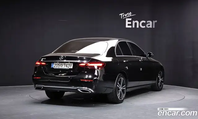 Mercedes-Benz E-Class 2021 2.0 автомат (гидро), миниатюра 2