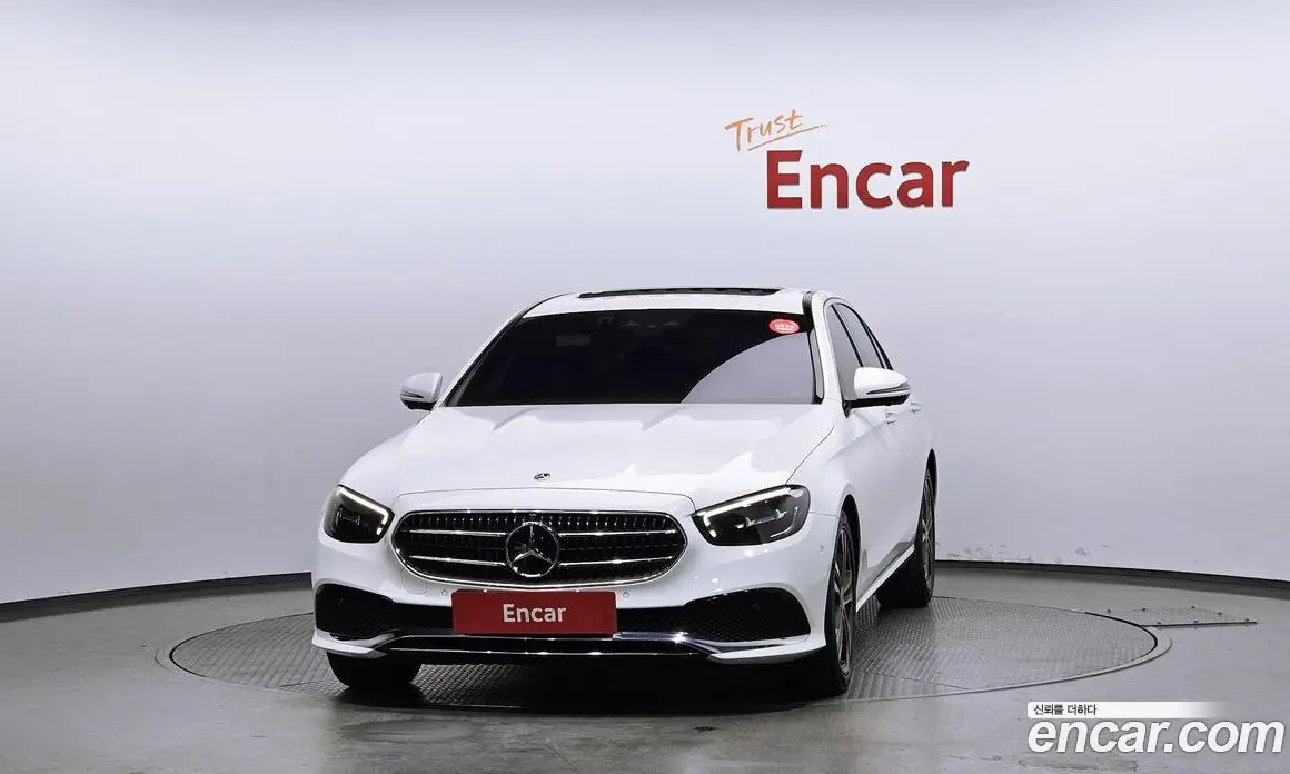 Mercedes-Benz E-Class 2023 2.0 автомат (гидро), фото 3
