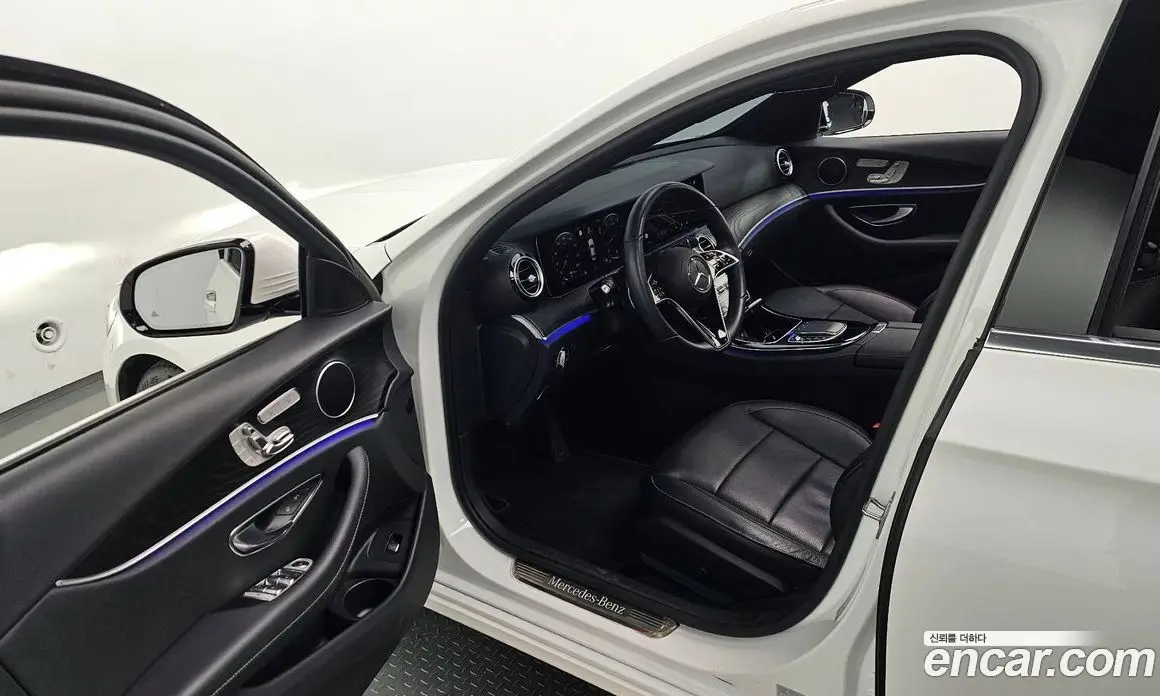 Mercedes-Benz E-Class 2023 2.0 автомат (гидро), фото 10