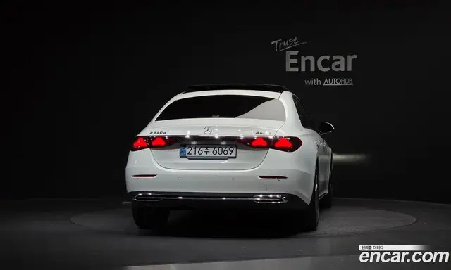 Mercedes-Benz E-Class 2024 2.0 автомат (гидро), миниатюра 4 Mercedes-Benz E-Class 2024 2.0 автомат (гидро), миниатюра 4