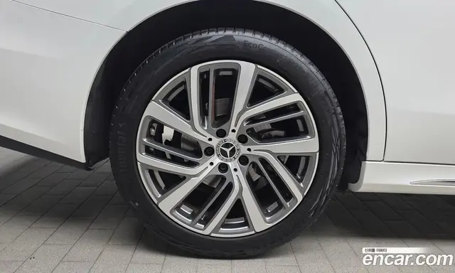 Mercedes-Benz E-Class 2024 2.0 автомат (гидро), миниатюра 5 Mercedes-Benz E-Class 2024 2.0 автомат (гидро), миниатюра 5