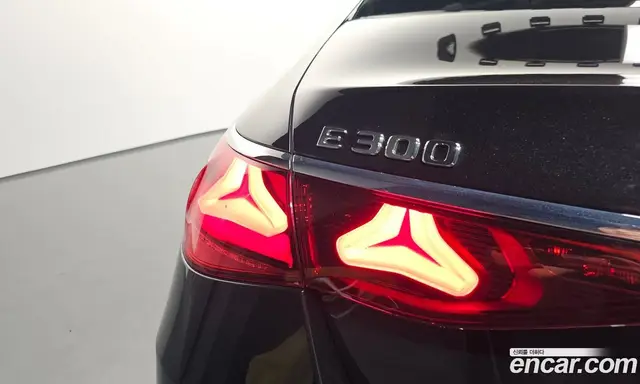 Mercedes-Benz E-Class 2025 2.0 автомат (гидро), миниатюра 9