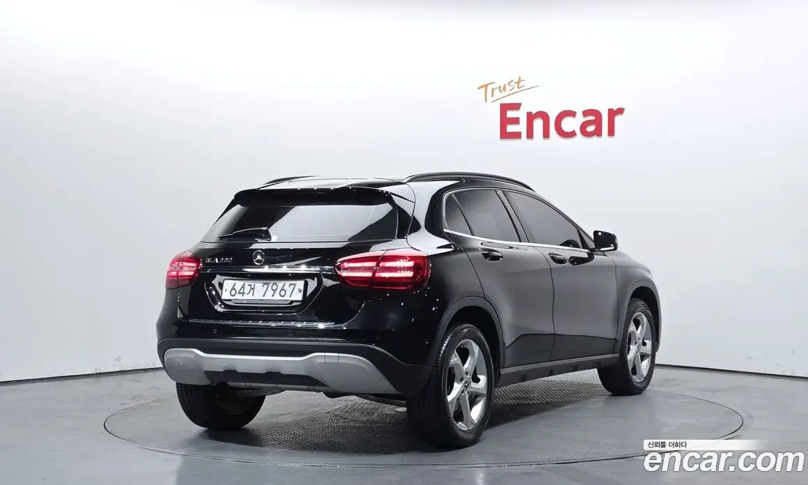 Mercedes-Benz GLA-Class 2018 2.0 автомат (гидро), фото 2 Mercedes-Benz GLA-Class 2018 2.0 автомат (гидро), фото 2