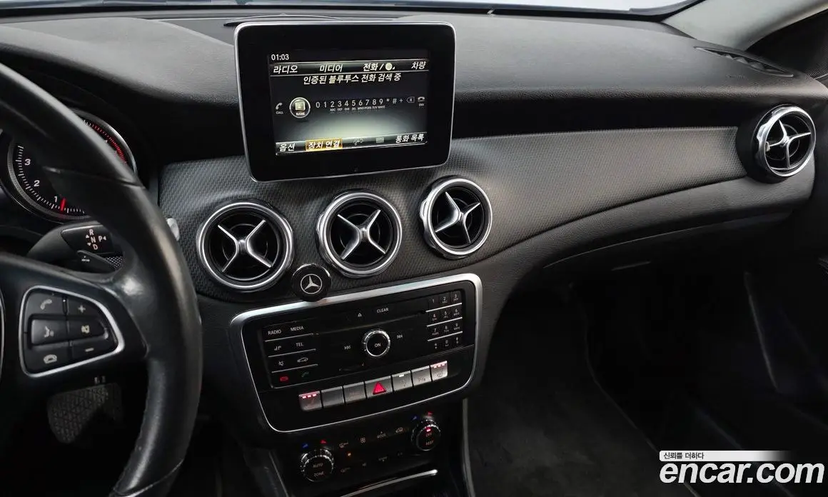 Mercedes-Benz GLA-Class 2018 2.0 автомат (гидро), фото 14 Mercedes-Benz GLA-Class 2018 2.0 автомат (гидро), фото 14