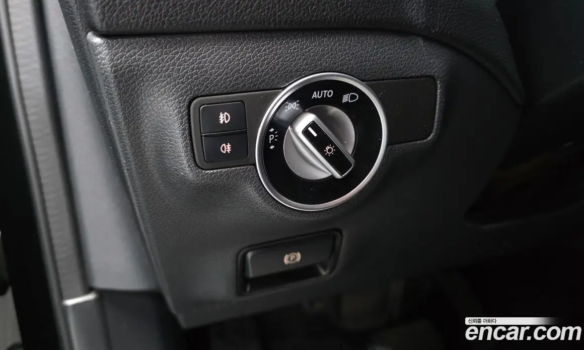 Mercedes-Benz GLA-Class 2018 2.0 автомат (гидро), фото 18 Mercedes-Benz GLA-Class 2018 2.0 автомат (гидро), фото 18