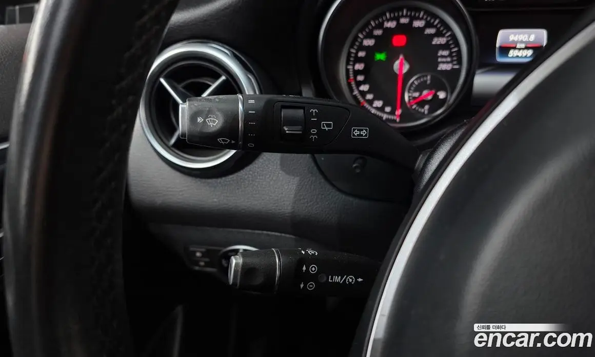 Mercedes-Benz GLA-Class 2018 2.0 автомат (гидро), фото 19 Mercedes-Benz GLA-Class 2018 2.0 автомат (гидро), фото 19