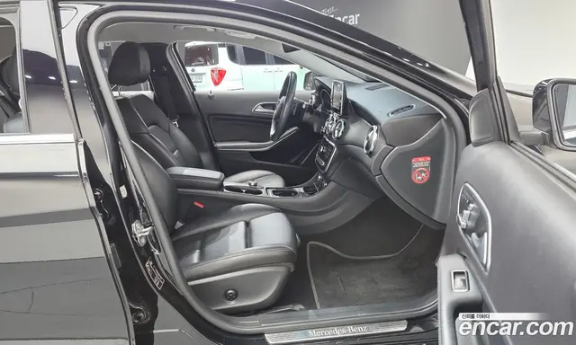 Mercedes-Benz GLA-Class 2018 2.0 автомат (гидро), миниатюра 10 Mercedes-Benz GLA-Class 2018 2.0 автомат (гидро), миниатюра 10