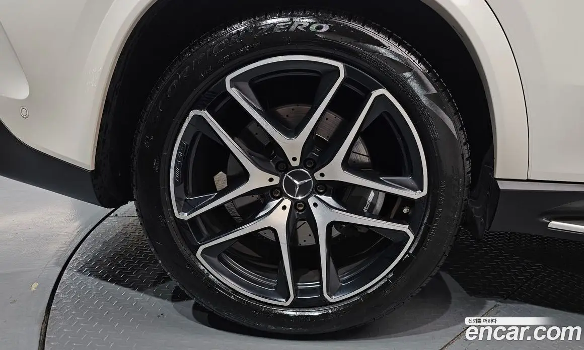 Mercedes-Benz GLE-Class 2022 3.0 автомат (гидро), фото 6 Mercedes-Benz GLE-Class 2022 3.0 автомат (гидро), фото 6