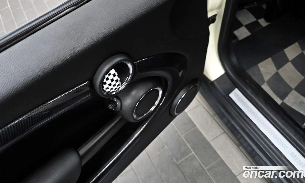 Mini Cooper 2013 1.6 автомат (гидро), фото 18 Mini Cooper 2013 1.6 автомат (гидро), фото 18