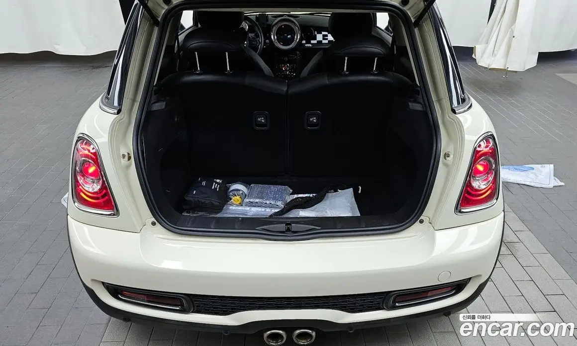 Mini Cooper 2013 1.6 автомат (гидро), фото 20 Mini Cooper 2013 1.6 автомат (гидро), фото 20