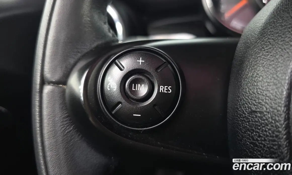 Mini Cooper 2015 1.5 автомат (гидро), фото 17
