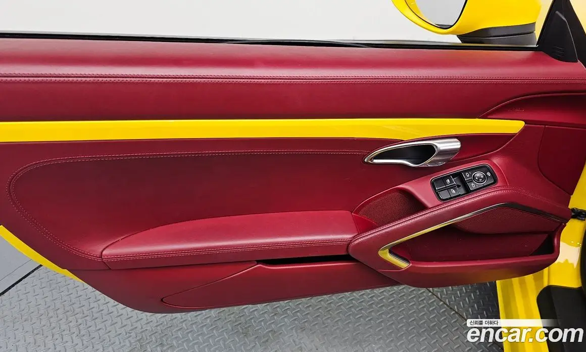 Porsche 718 2019 2.5 автомат (гидро), фото 14 Porsche 718 2019 2.5 автомат (гидро), фото 14
